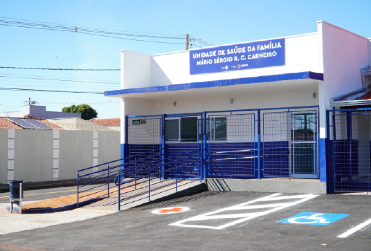 Unidade de Saúde da Família moderna e acessível, com estrutura bem conservada.          Perguntar ao ChatGPT