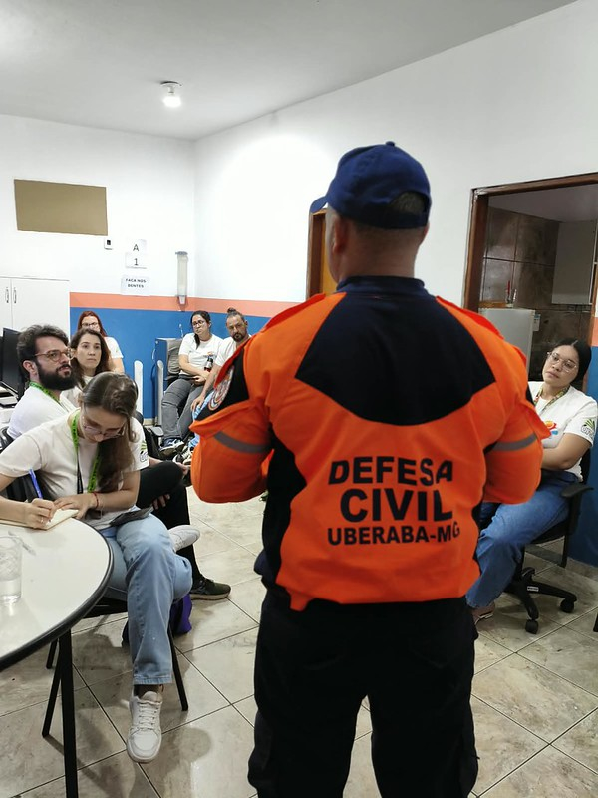 Defesa Civil de Uberaba e UFTM promovem diálogo sobre prevenção de desastres e impactos das mudanças climáticas na saúde.