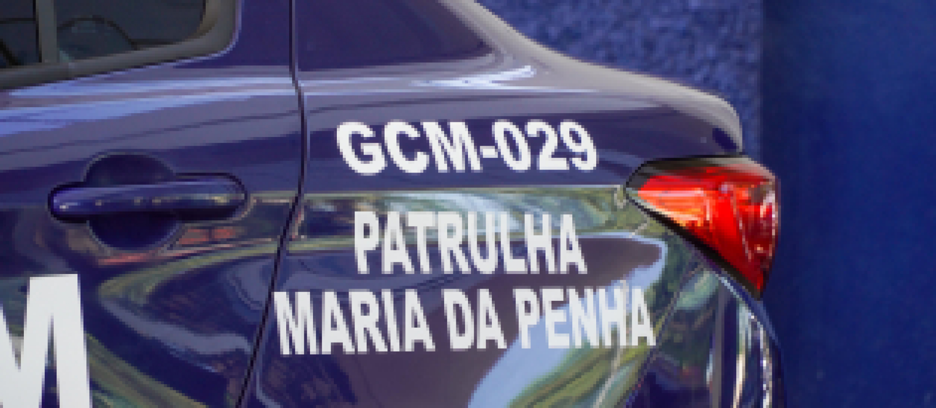 Viatura da Guarda Civil Municipal identificada como Patrulha Maria da Penha.