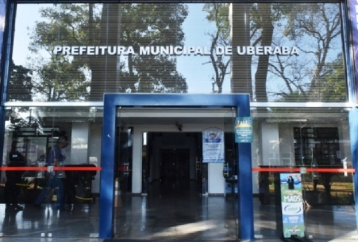 Fachada do Centro Administrativo da Prefeitura de Uberaba